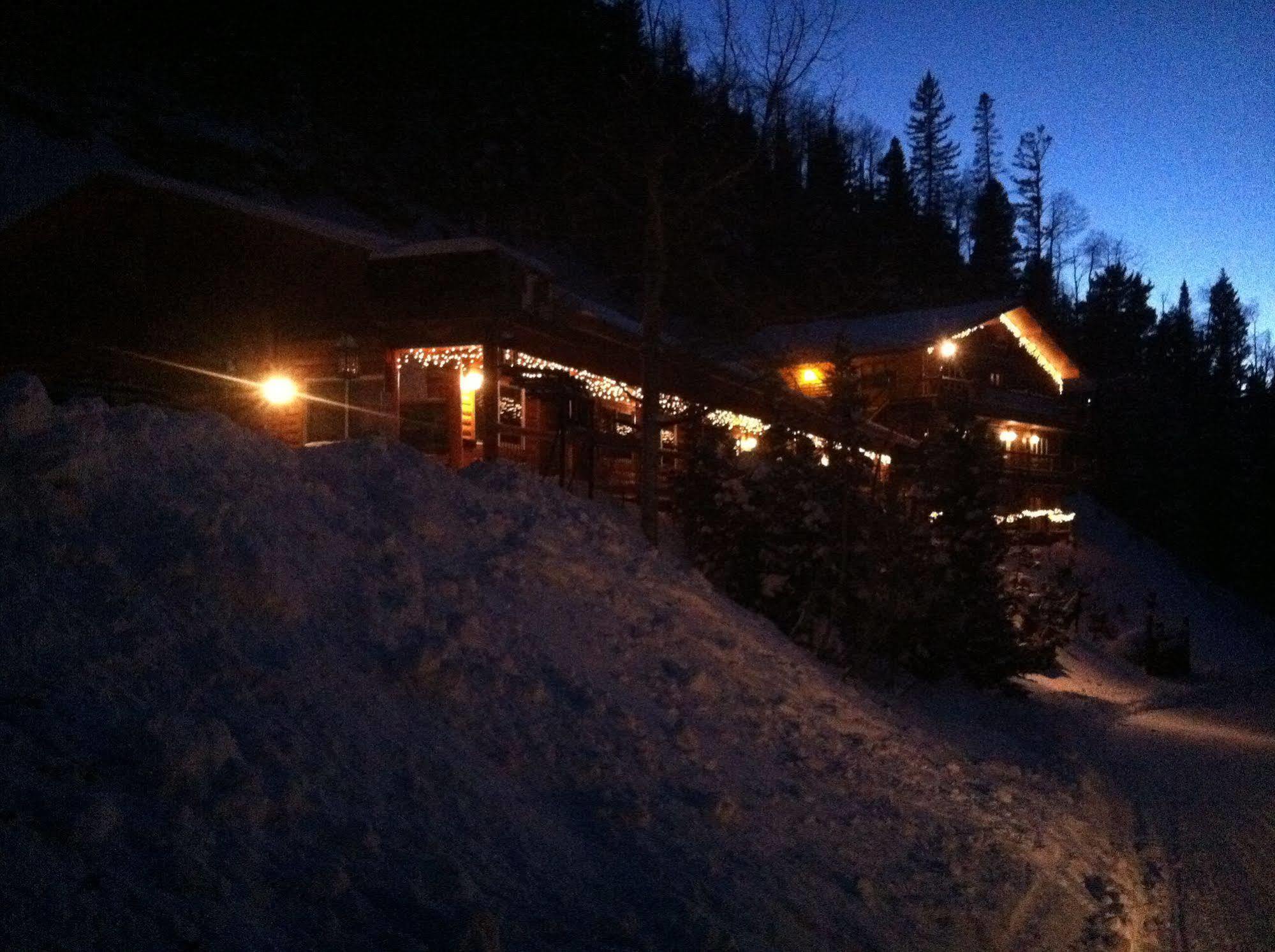 Snow Bear Inn And Condominiums Taos Ski Valley Dış mekan fotoğraf