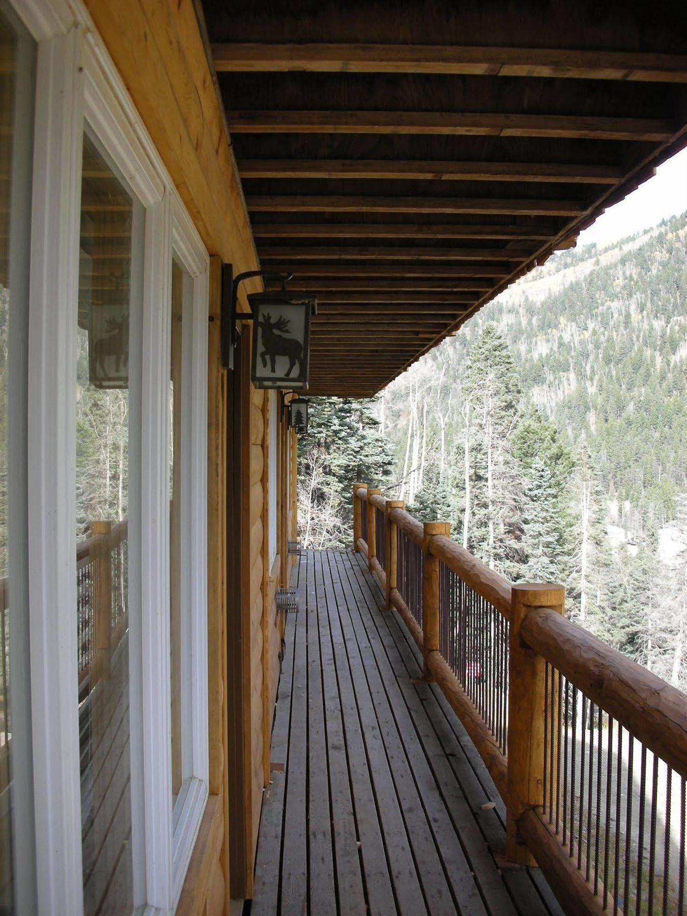 Snow Bear Inn And Condominiums Taos Ski Valley Dış mekan fotoğraf